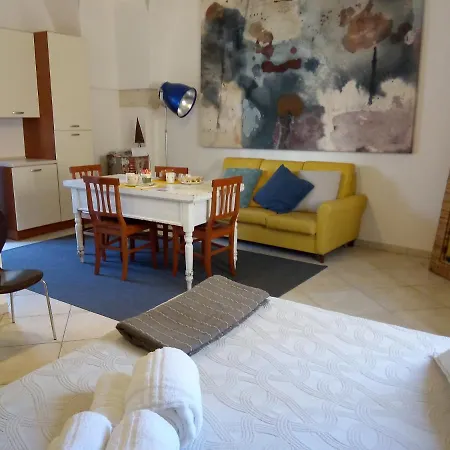 Apartamento Piccola Dimora Con Terrazzina Lecce